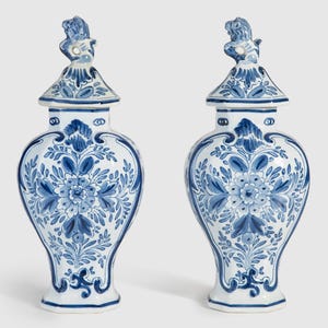 Pair of Delft Lion Vases, De Porceleyne Fles, Joost Thooft, 1889