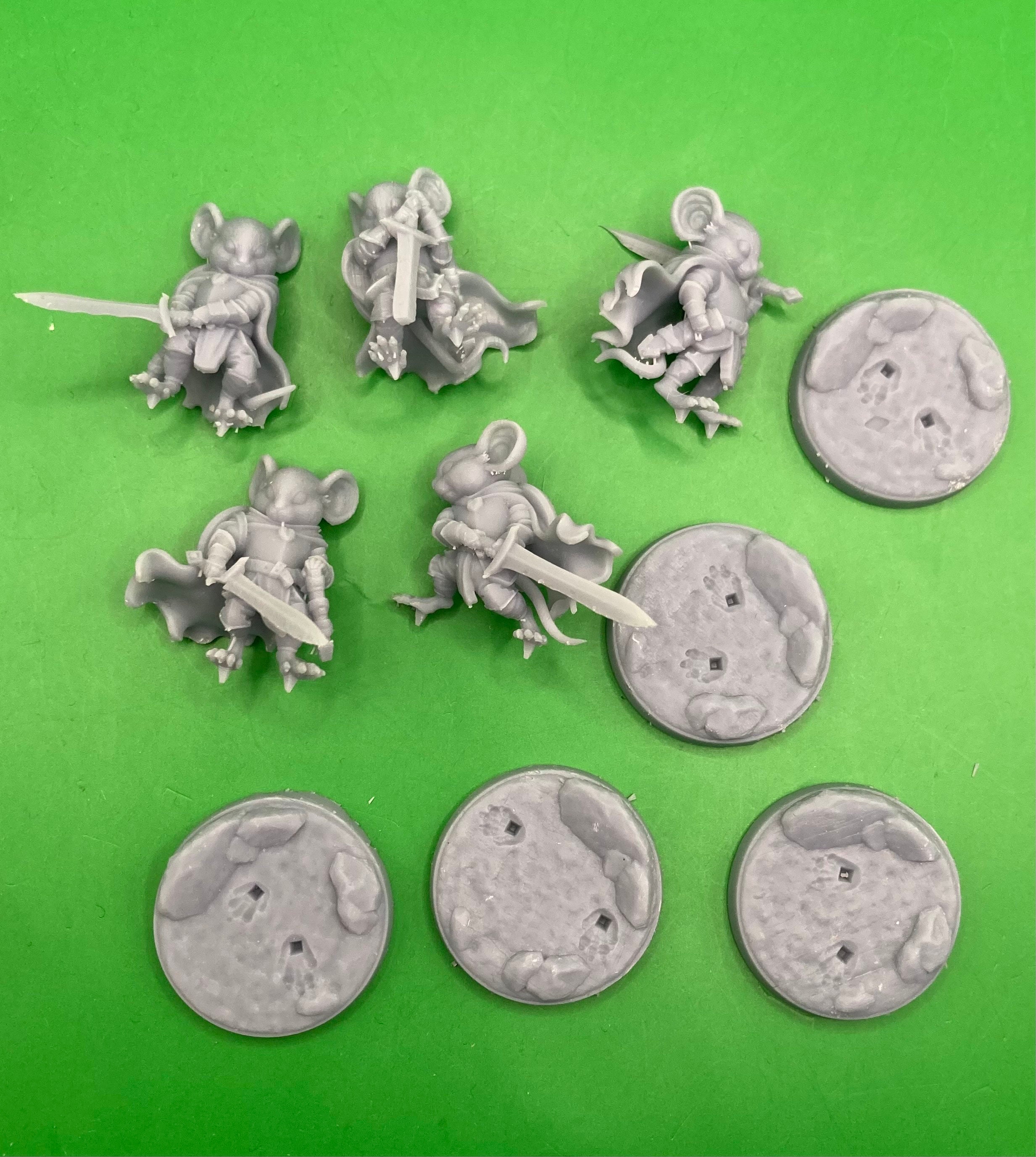 The Protectors - Mouse Knights (5 Variants Available) - Dragon