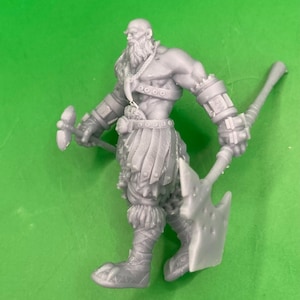 Half Giant Barbarian (3 Variants Available) - Epic Miniatures