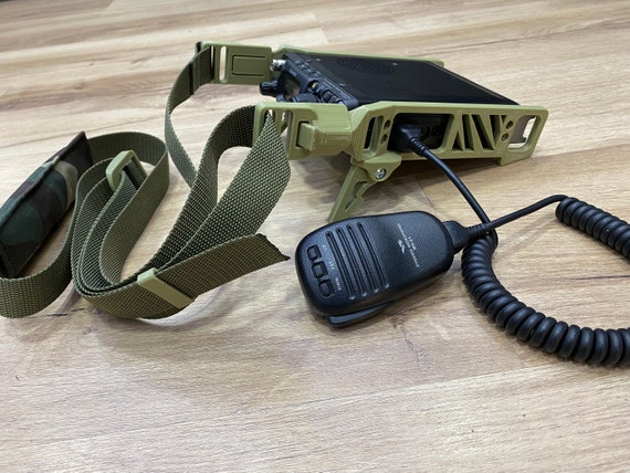 YAESU FT817 および FT818 3D プリントラジオ用ブラケット