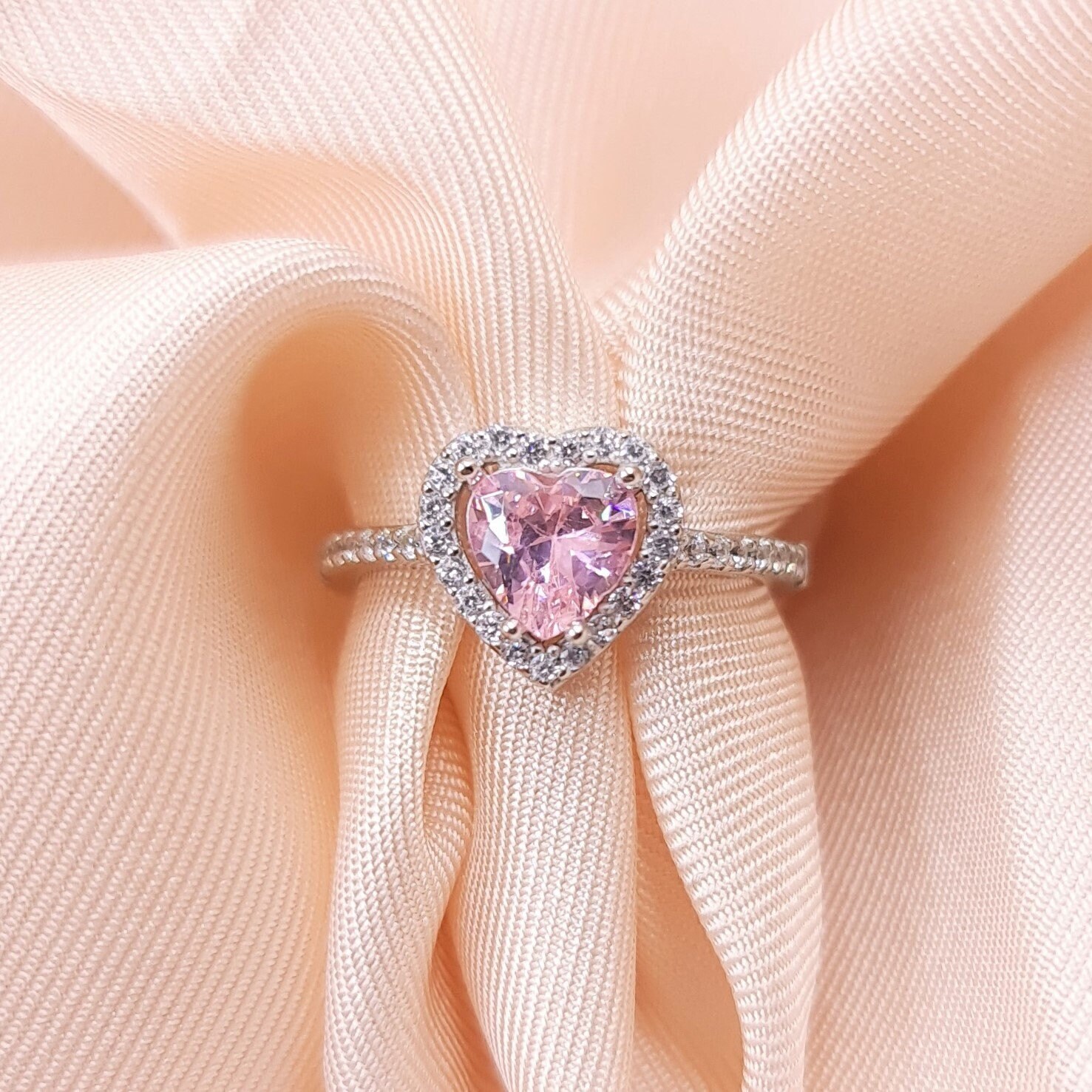 Himpokejg Pink Heart-Shaped Rhinestone Ring  