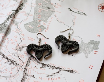 Balrog inspirierte handgemachte Ohrringe