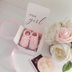 Gender Reveal Gift Box Surprise Baby Girl Gender Reveal Box Grandparents Family Gender Reveal Present It&#39;s a Girl Gift Box Gender Reveal Box