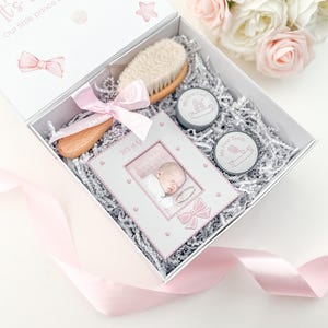 Gender Reveal Gift Box Surprise Baby Girl Gender Reveal Box Grandparent Family Gender Reveal Present Gender Reveal Keepsake Gift Boy or Girl