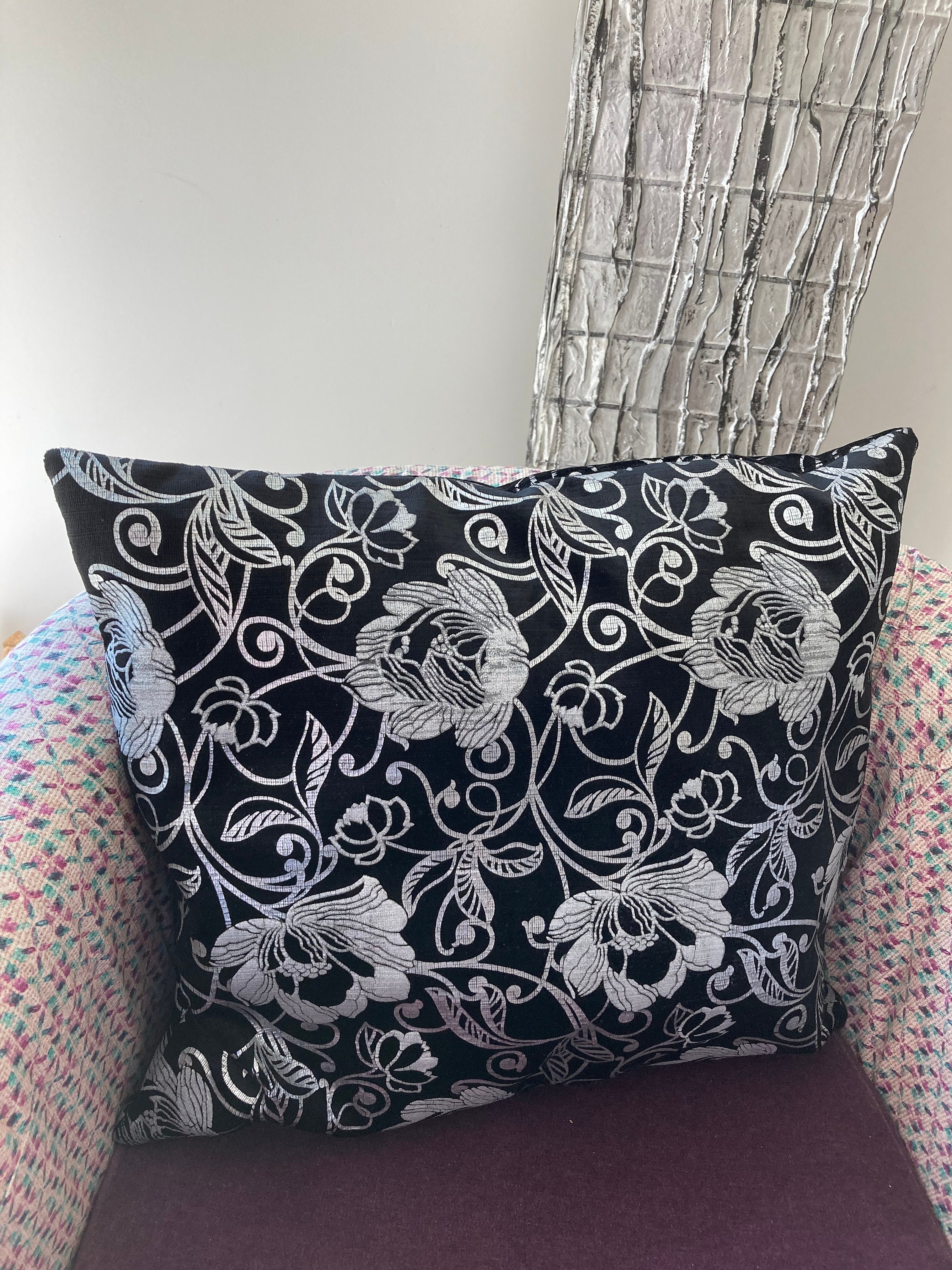Coussin Velours Noir Fleurs