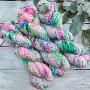 Hand dyed yarn UK, Sock yarn, 4 ply yarn, British wool, gifts for knitters, speckled yarn, neon yarn