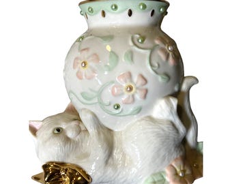Lenox Petals & Pearls Cat Bud Vase With Floral and Gold Colored Accents