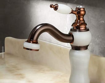 Antyczna miedziana bateria łazienkowa z białym onyksem i jadeitem, luksusowa bateria umywalkowa z jednym otworem w stylu vintage, wylewka obrotowa 360°, węże 1/2" w zestawie