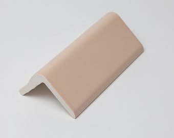Beige ceramic V-cap