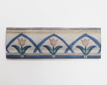 decorative tile liner rose. 2 1/2 in x 7 3/4 in  (made in Spain)