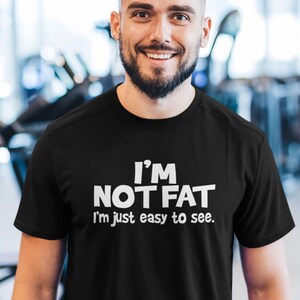 Ich bin nicht dick Lustig Tee, Unisex Baumwoll-Shirt (S-2XL, Kinder XS-XL) Bild 3
