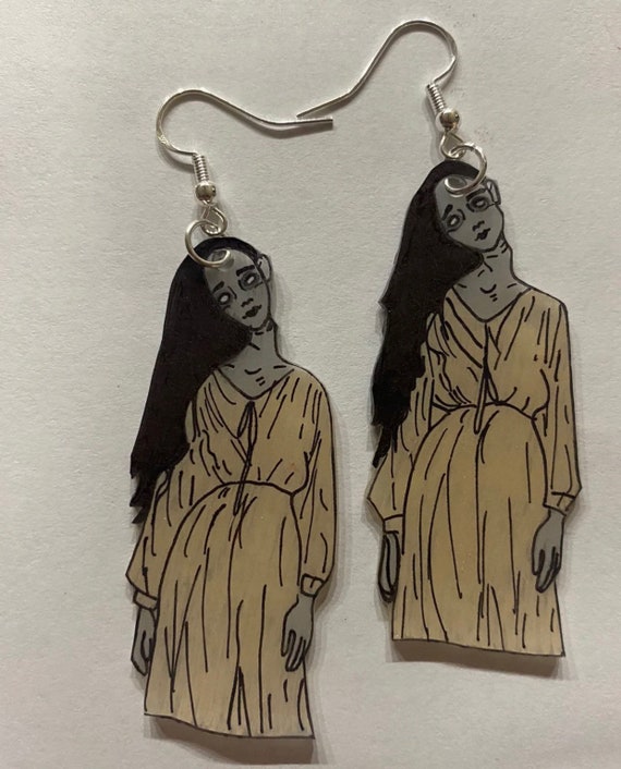 The bent 2024 neck lady