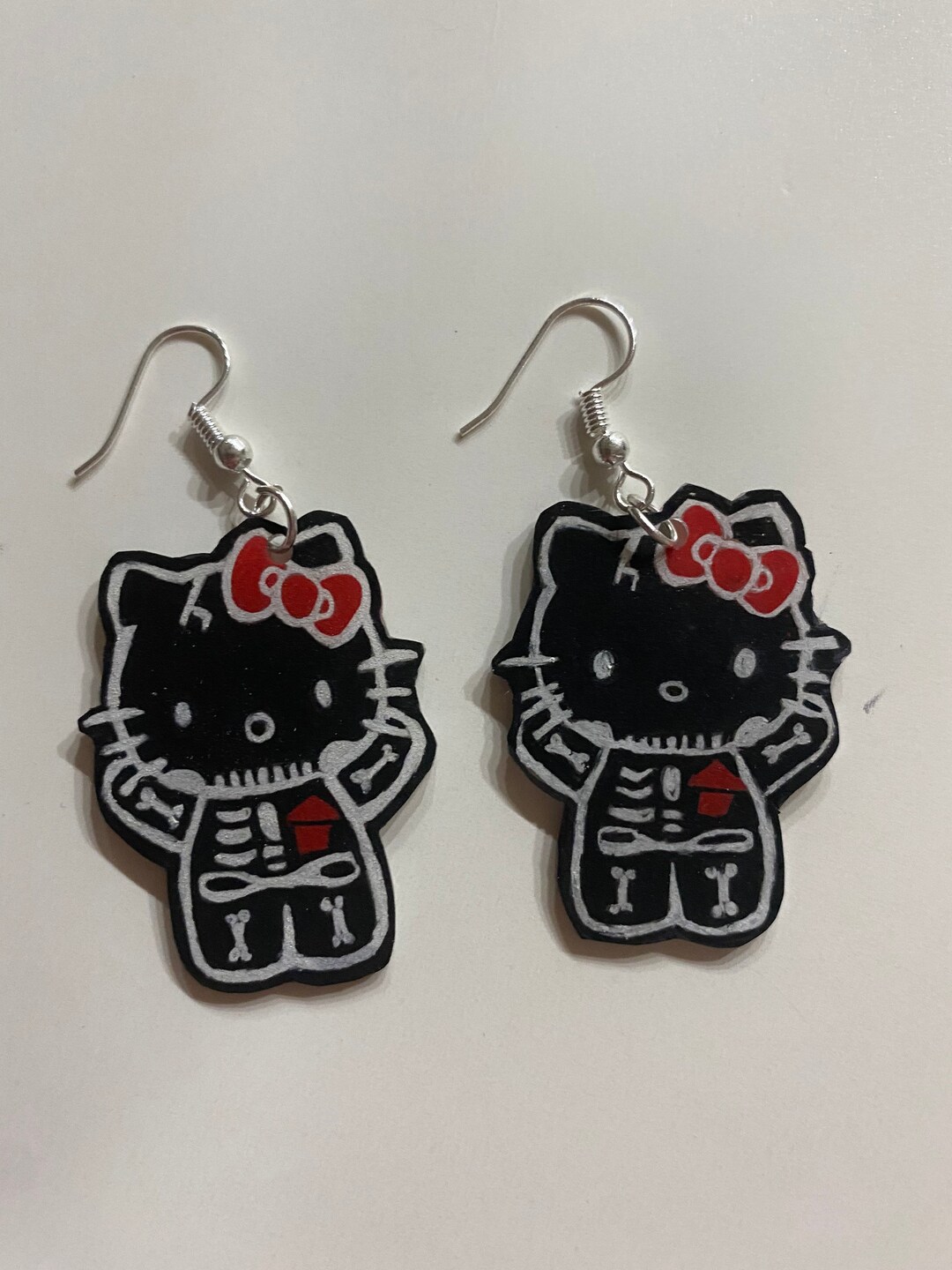 Sanrio Characters Christmas Stocking Hello Kitty Enamel Heart Dangle  Earrings | eBay