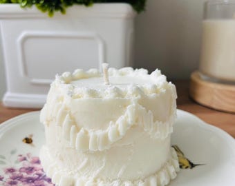Cake Soy Candle ! 7.3 ounce! Birthday cake , Anniversary !
