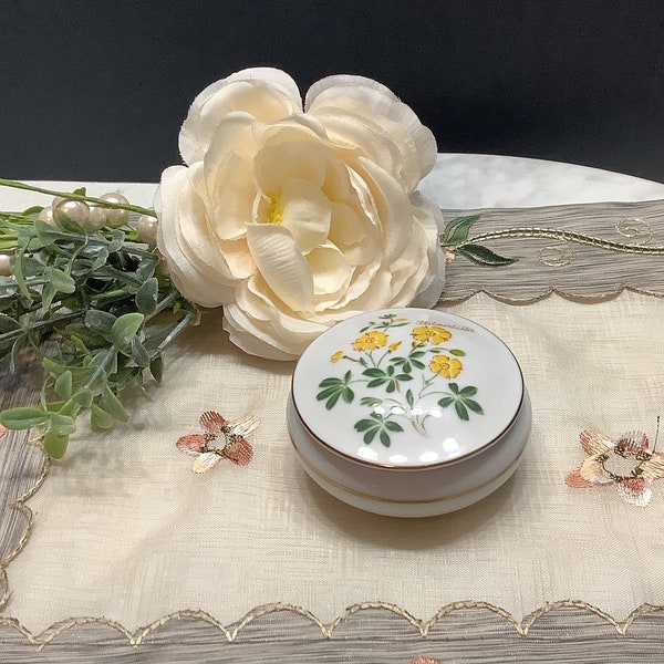 Vintage Geidlitz, Bavaria, Porcelain Trinket Box,  Floral Painted Porcelain Trinket Box, Jewelry Holder, Vanity Box, Dresser Jewelry