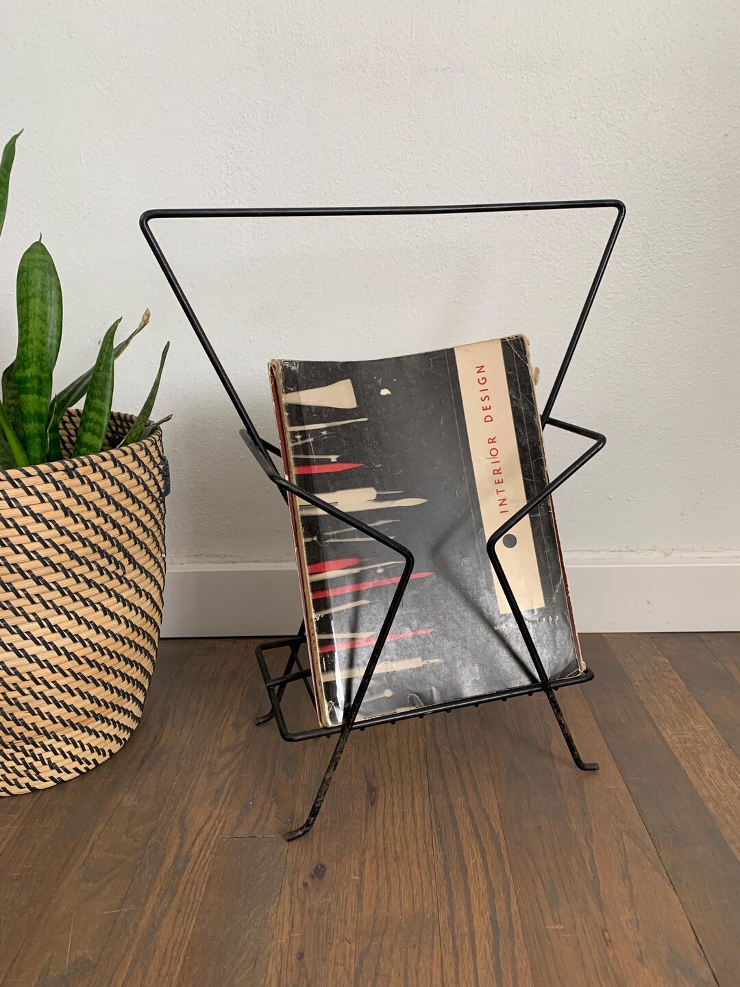 Mid 20th Century Mid-century Modern Wire Magazine Rack - Etsy