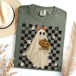 Halloween Lace Ghost T Shirt Spooky Coquette T-Shirt Girly Ghost Orange Bow T Shirt Lacey Ghost Tee Comfort Colors Spooky Season Top Outfit