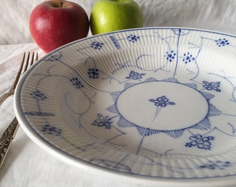 Antique U&C Sarreguemines 'Blue fluted lace' design earthenware soup plate, c1870, hand painted blue and white design, Utzschnieder et Cie