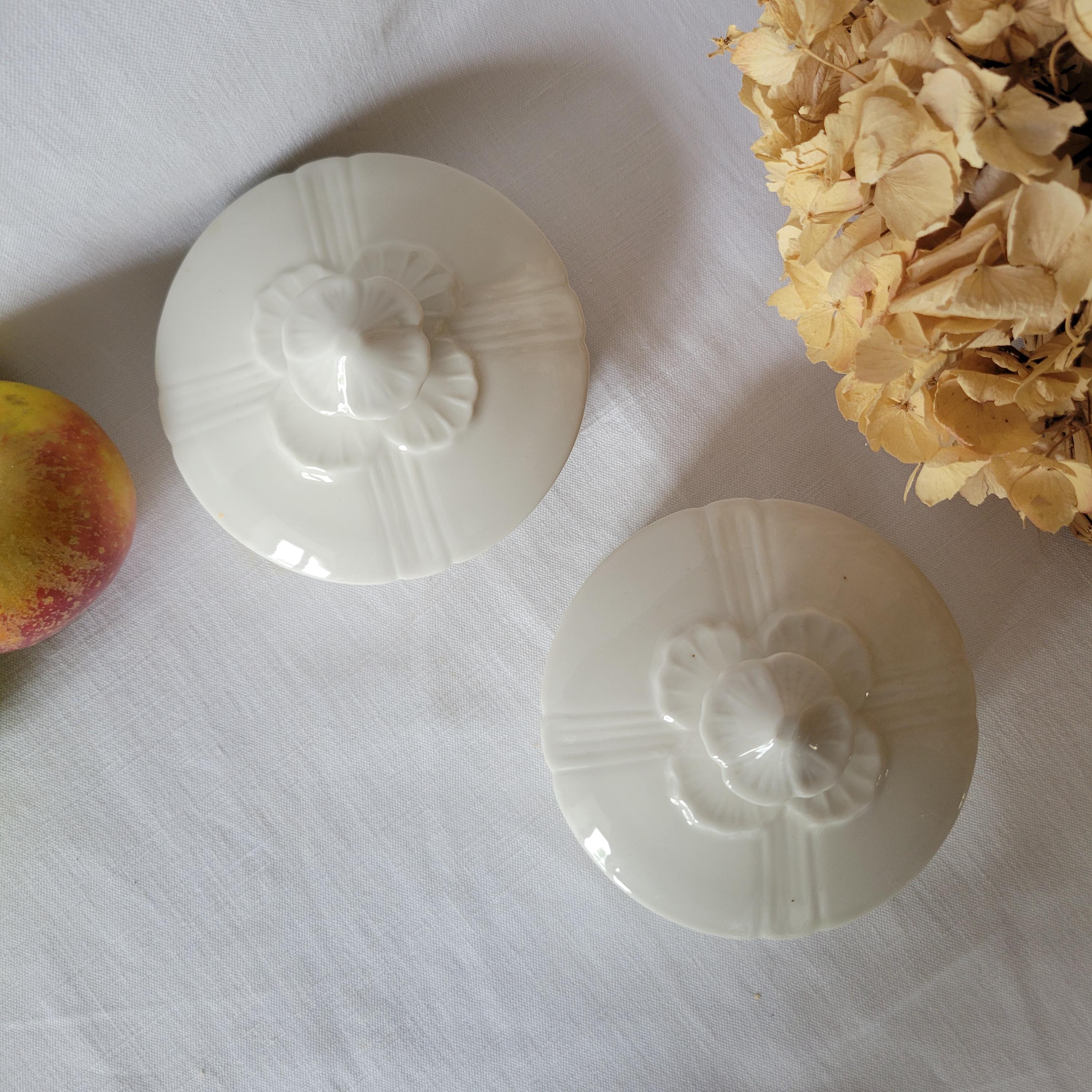 リモージュ磁器の蓋付きポット2個：フランスの花柄小物入れ、ペア