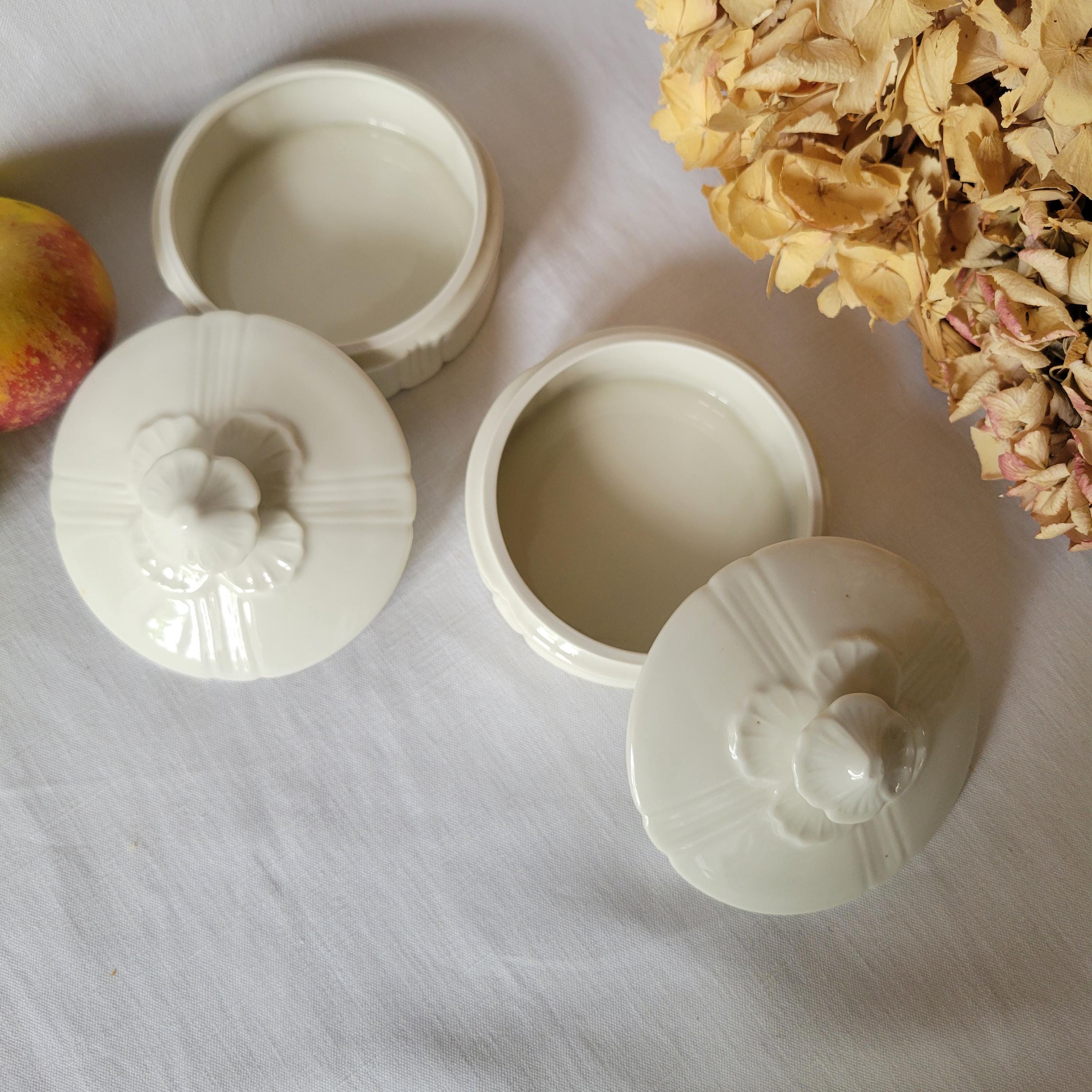 リモージュ磁器の蓋付きポット2個：フランスの花柄小物入れ、ペア