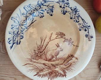 Puesto de postres terre de fer antiguo francés, transferware marrón y azul 'Chasse' de JS & Cie Clairefontaine Francia c 1880