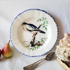 French Vintage Gien Plate: Hand-Painted Bird Decor, Scalloped Dish