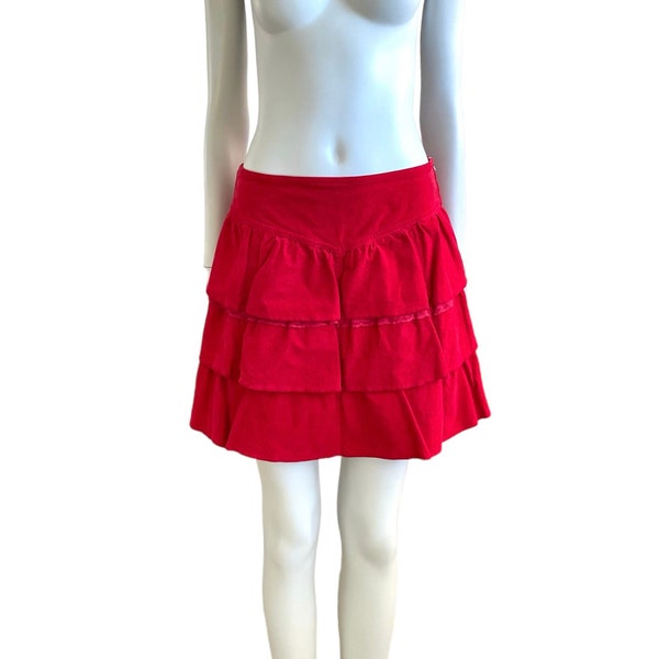 Mini-jupe en velours côtelé rouge et volants Miu Miu by Miuccia Prada années 2000, Taille XS - S