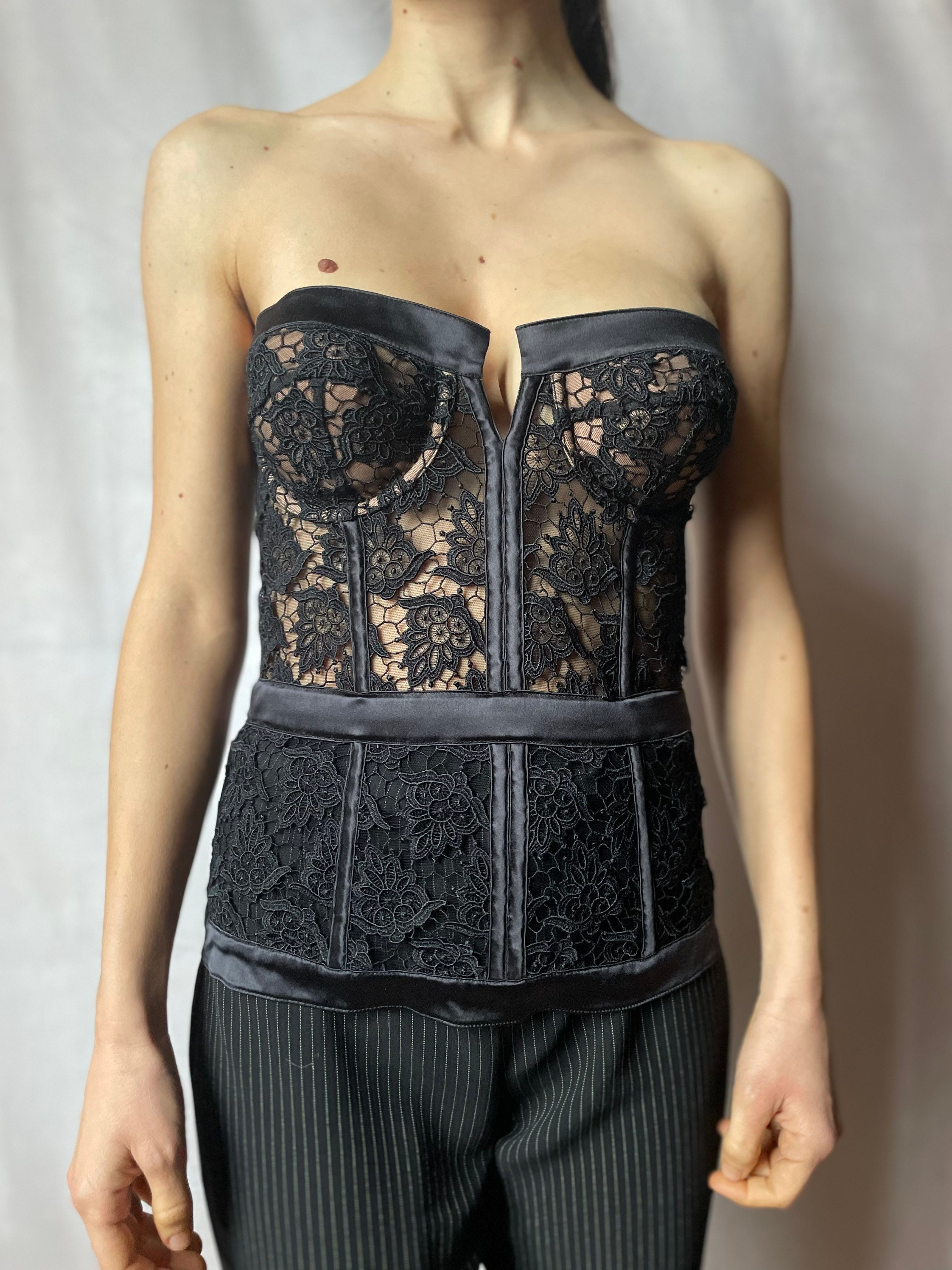 La Perla Iconic Y2K Deadstock Black Floral Lace Boned Bustier Corset With  Satin Detail, Padded Cup -  Canada