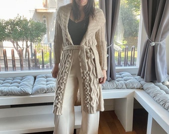 Blumarine Fall Winter 2002 beige knitted wool alpaca bobble belted long open cardigan, cape collar, Size S - M