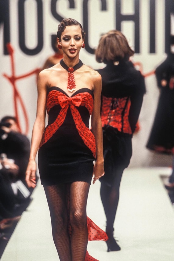 Moschino Couture Fall Winter 1995 the Nanny Fran Fine Black Moschino Couture Fall Winter 1995 the Nanny Fran Fine Black