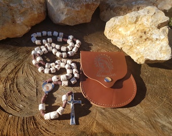 Rosario de piedra de Medjugorje con bolsa de cuero para rosario de Medjugorje.
