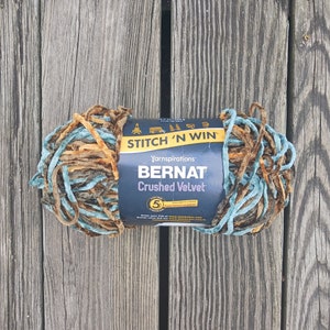 Bernal Crushed Velvet Yarn, Cinnamon Pine Yarn, Velvet Yarn