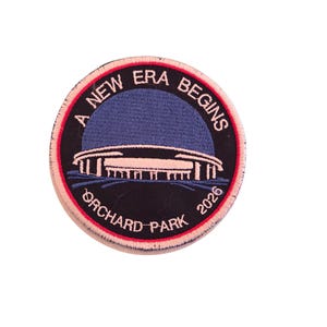 03. Buffalo Football-patch - New Era Begins - opstrijkbare hoedenbalk - 4 en 2,5 inch