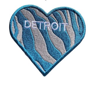 Parche de fútbol americano de Detroit - con forma de corazón - para planchar