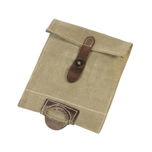 Toile de lin de l'armée du bloc soviétique des années 1950 et couverture de pelle du désert en cuir véritable kaki pochette vintage old school avec passants de ceinture