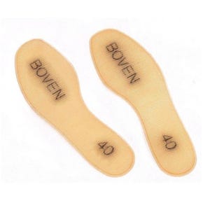 May include: Two beige insoles with the word "BOVEN" and the number "40" printed on them.