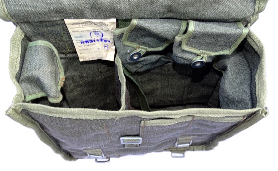 Vintage 1960s Military Bag Green Canvas Ex-army Spacious