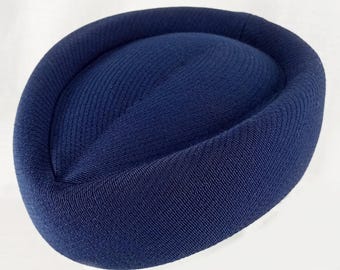 Petite boite à chapeau Hôtesse de l'air v. 1970 - Le palais des bricoles