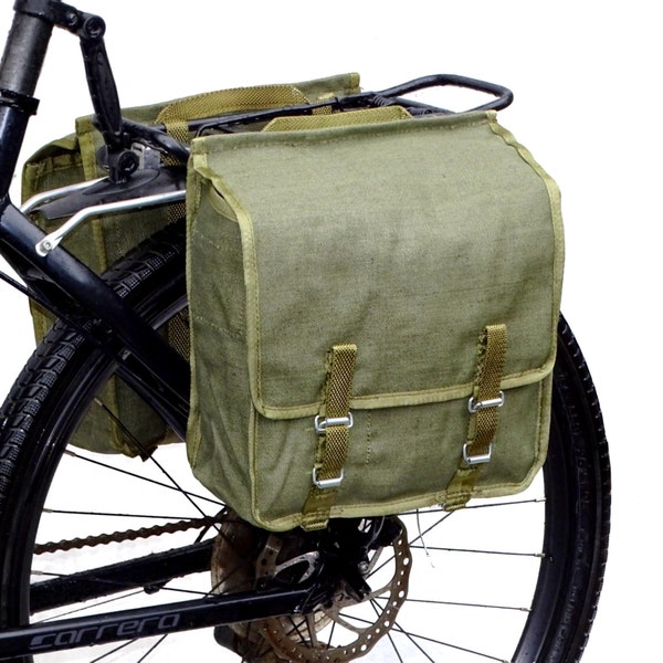 1980s Ex-Army Duschsichere Pannier-Taschen Paar Retro Vintage grüne große Fahrradtaschen wasserdicht regensicher