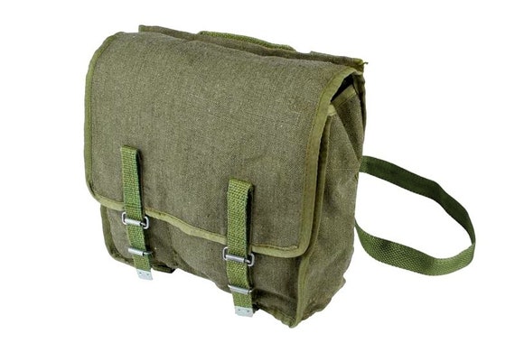 Vintage 1960s Military Bag Green Canvas Ex-army Spacious Vintage 1960s Military Bag Green Canvas Ex-army Spacious