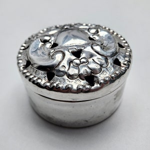 Vintage versilberte BOX runde gravierte Schmuckschatulle