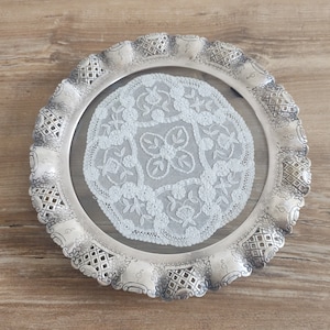 Vintage CAKE PLATE Niemiecki talerz stołowy grawerowany dekoracyjny talerz na ciasto serwer srebrny talerz szkło romantyczna koronkowa serwetka