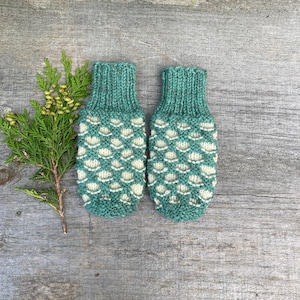 Groene kinderwanten, wollen wanten in honingraatstijl voor kinderen, traditionele wollen wanten voor kinderen, warme winterwanten voor kinderen, groene kinderwanten