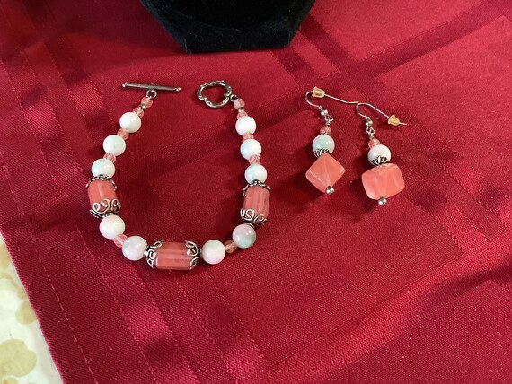 Vintage Coral pink, white and silver beaded neckl… - image 7