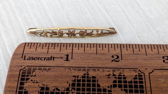 Antique Gold Pin / Brooch, Gold Plated, Etched Fl… - image 8