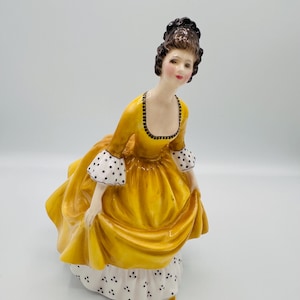 Vintage Royal Doulton Figurine Coralie HN2307 1950’s Made In England