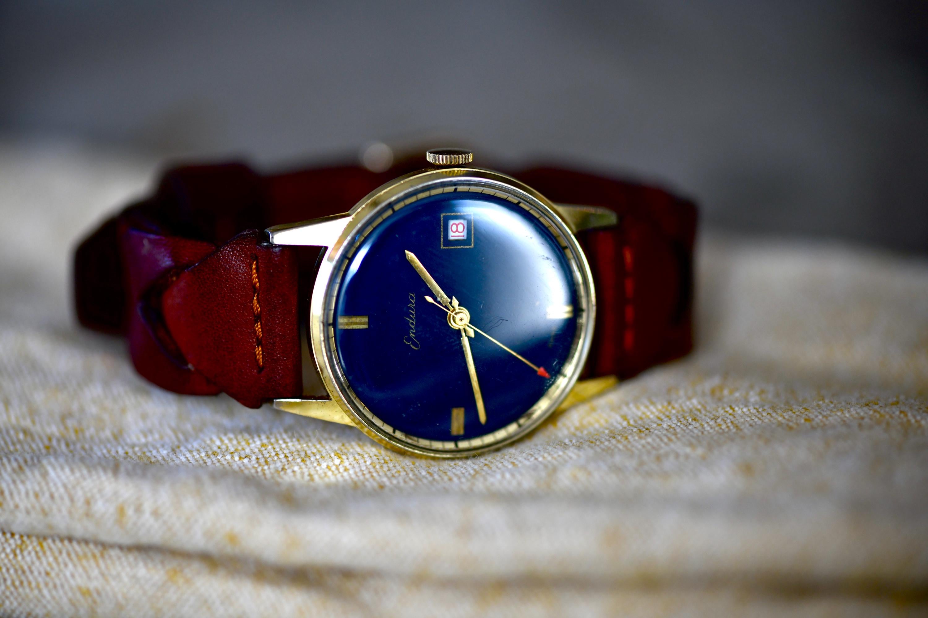 Brenko Swiss Incabloc Mens Watch 17 Jewels Gold Tone Vintage Mechanical Works! 14k Yellow Gold Ermaten 17 Jewels Incabloc Vintage Estate  main image 2