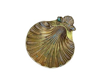 Vintage Brass Shell-Shaped Decorative Dish Coastal-Inspired Home Accent