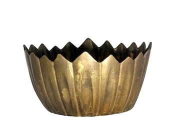Vintage Brass Fluted Decorative Bowl With Scalloped Rim