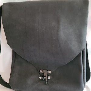 Cartera de cuero, color negro, 10 pulgadas